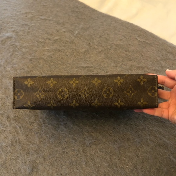 Louis Vuitton vintage clutch❤️ - Picture 5 of 11